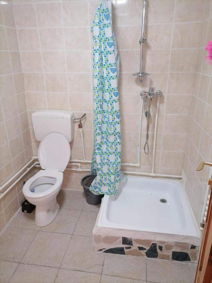La Elvetian Hotel Iasi Buitenkant foto